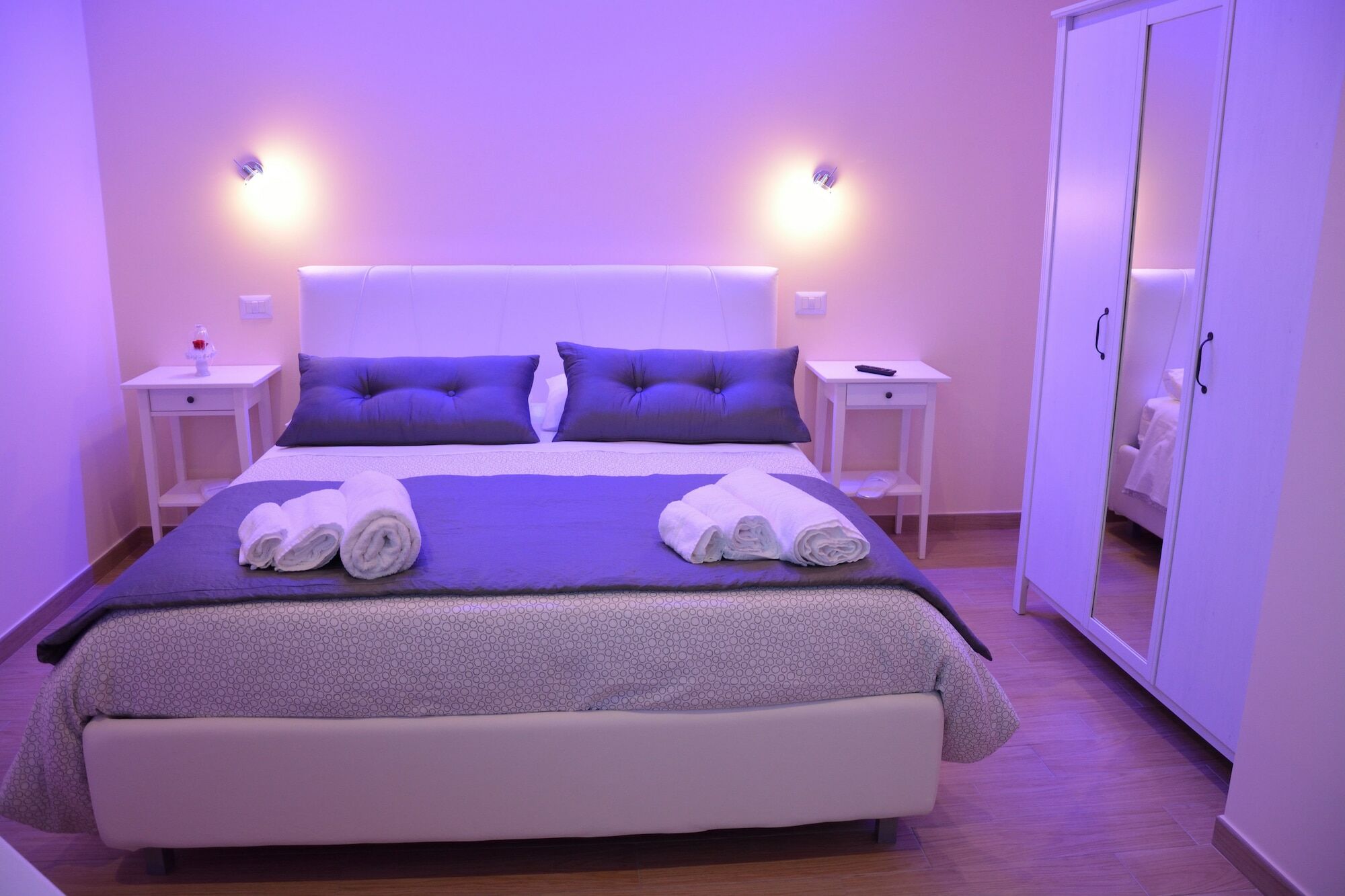 B&B "Croce Nivera" 비보발렌티아 외부 사진