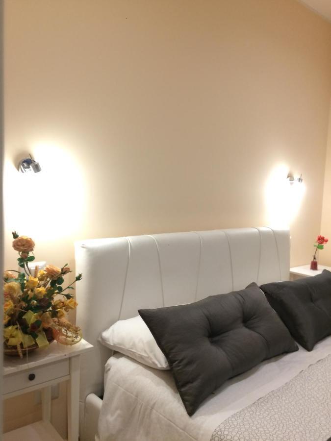 B&B "Croce Nivera" 비보발렌티아 외부 사진